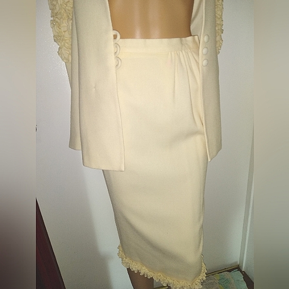 Vintage Elegant Cream Long Sleeve Jacket Wedding Skirt Suit - Picture 6 of 8